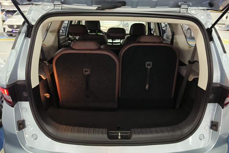 Used Geely Auto Jiajie 2022 1.8TD DCT Platinum Comfort Model Trunk