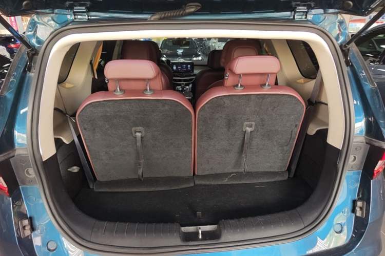 Used Geely Auto Jiajie 2022 1.8TD DCT Platinum Luxury Edition Trunk