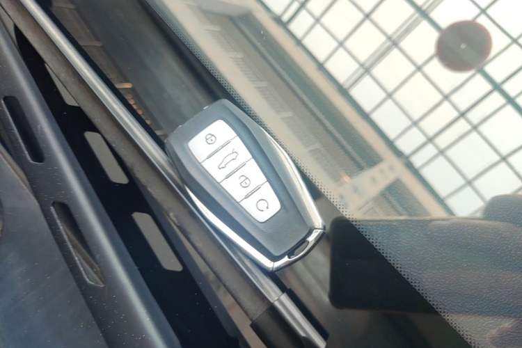 Used Geely Auto Jiajie 2022 1.8TD DCT Platinum Luxury Edition Vehicle Key