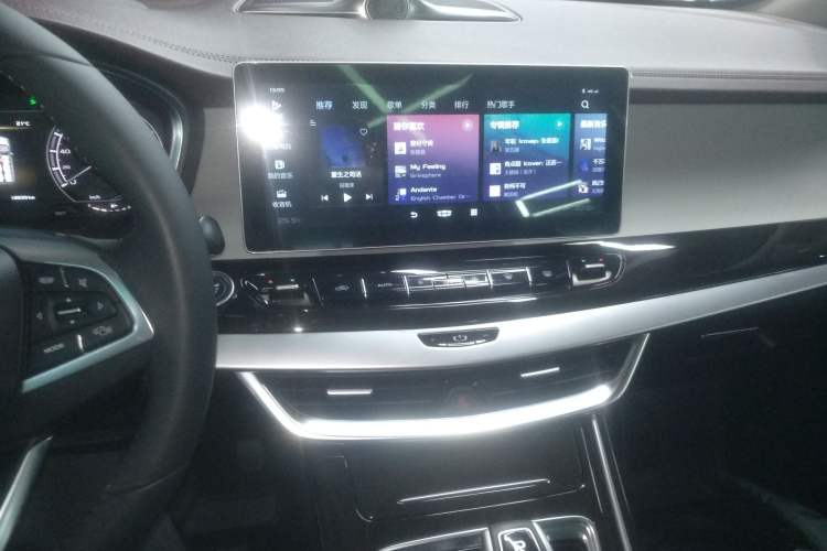 Used Geely Auto Jiajie 2022 1.8TD DCT Platinum Comfort Model Audio And AC Panel