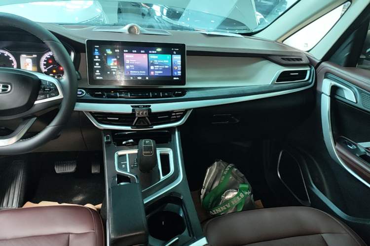 Used Geely Auto Jiajie 2022 1.8TD DCT Platinum Comfort Model Audio And AC Panel