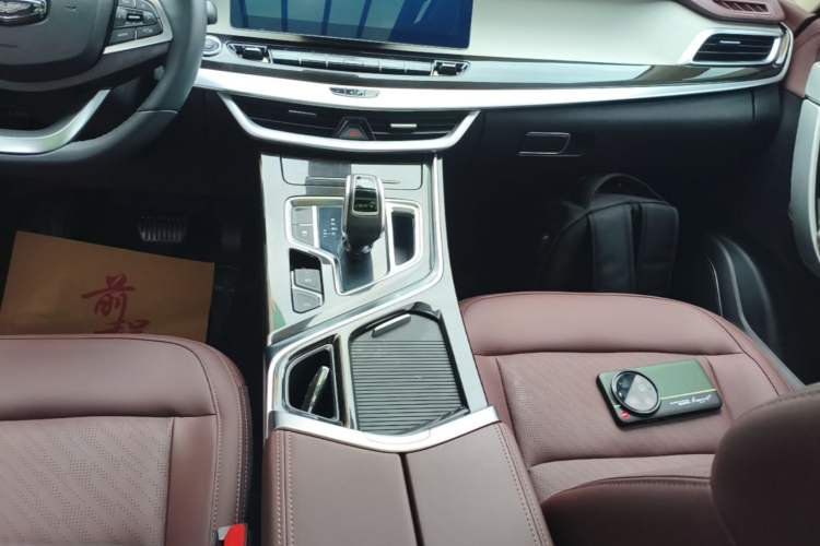 Used Geely Auto Jiajie 2022 1.8TD DCT Platinum Comfort Model Gear Lever