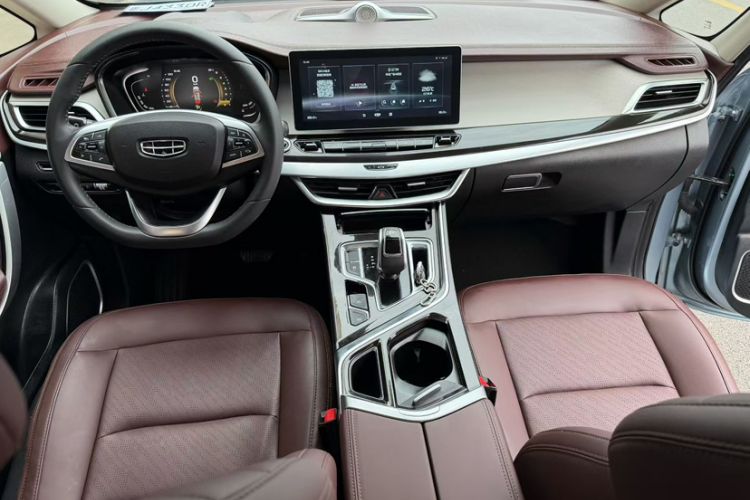 Used Geely Auto Jiajie 2022 1.8TD DCT Platinum Luxury Edition Interior 1
