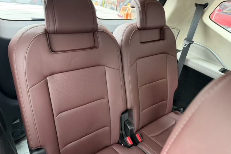 Used Geely Auto Jiajie 2022 1.8TD DCT Platinum Luxury Edition Interior 3