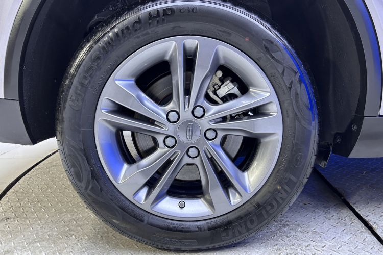 Used Geely Auto Jiajie 2022 1.8TD DCT Platinum Comfort Model Left Front Wheel Hub