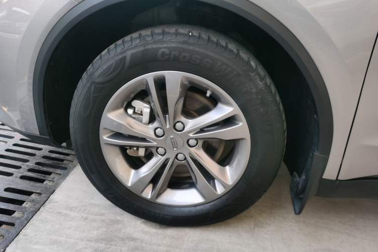 Used Geely Auto Jiajie 2022 1.8TD DCT Platinum Comfort Model Left Front Wheel Hub