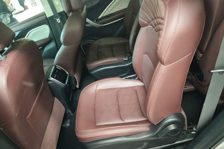 Used Geely Auto Jiajie 2022 1.8TD DCT Platinum Comfort Model Left Rear Seat