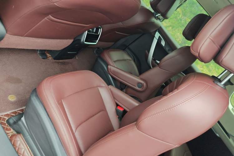 Used Geely Auto Jiajie 2022 1.8TD DCT Platinum Luxury Edition Left Rear Seat