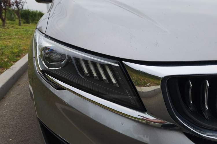 Used Geely Auto Jiajie 2022 1.8TD DCT Platinum Luxury Edition Right Front Headlight