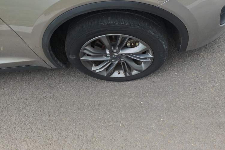 Used Geely Auto Jiajie 2022 1.8TD DCT Platinum Luxury Edition Right Front Wheel Hub