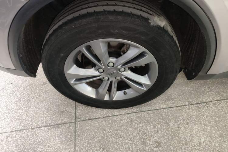 Used Geely Auto Jiajie 2022 1.8TD DCT Platinum Comfort Model Right Rear Wheel Hub