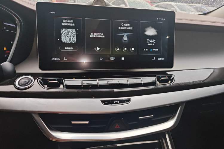Used Geely Auto Jiajie 2022 1.8TD DCT Platinum Deluxe Edition Audio And AC Panel