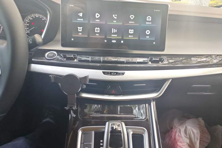 Used Geely Auto Jiajie 2022 1.8TD DCT Platinum Comfort Model Audio And AC Panel