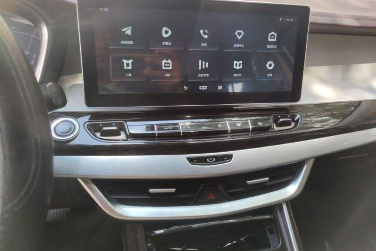 Used Geely Auto Jiajie 2022 1.8TD DCT Platinum Luxury Edition Audio And AC Panel