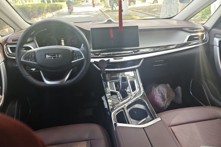 Used Geely Auto Jiajie 2022 1.8TD DCT Platinum Comfort Model Center Console