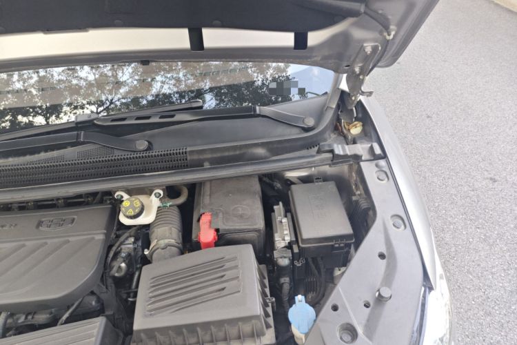Used Geely Auto Jiajie 2022 1.8TD DCT Platinum Comfort Model Engine Bay Left