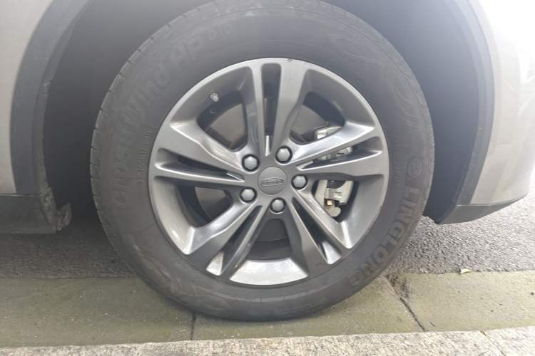 Used Geely Auto Jiajie 2022 1.8TD DCT Platinum Comfort Model Right Front Wheel Hub