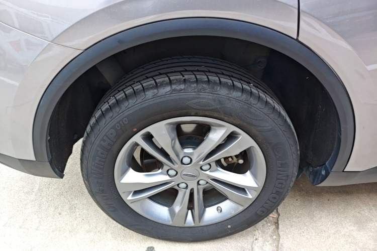 Used Geely Auto Jiajie 2022 1.8TD DCT Platinum Comfort Model Right Rear Wheel Hub