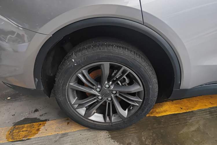 Used Geely Auto Jiajie 2022 1.8TD DCT Platinum Deluxe Edition Right Rear Wheel Hub
