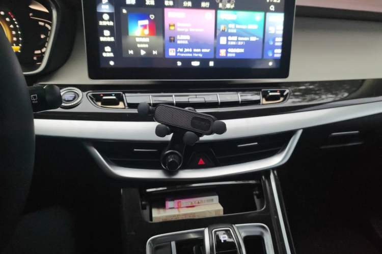 Used Geely Auto Jiajie 2022 1.8TD DCT Platinum Luxury Edition Audio And AC Panel