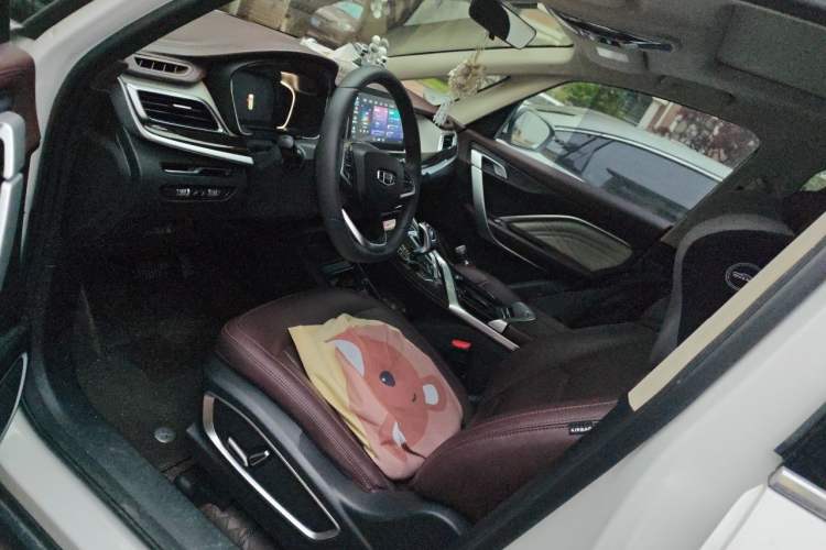 Used Geely Auto Jiajie 2022 1.8TD DCT Platinum Luxury Edition Left Front Seat