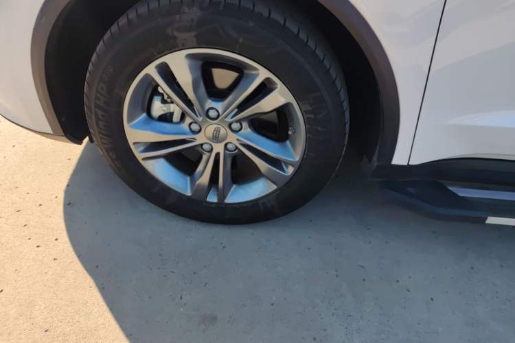 Used Geely Auto Jiajie 2022 1.8TD DCT Platinum Comfort Model Left Front Wheel Hub