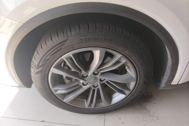 Used Geely Auto Jiajie 2022 1.8TD DCT Platinum Deluxe Edition Left Front Wheel Hub