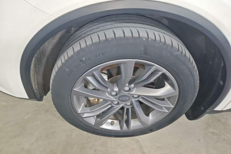 Used Geely Auto Jiajie 2022 1.8TD DCT Platinum Luxury Edition Left Front Wheel Hub