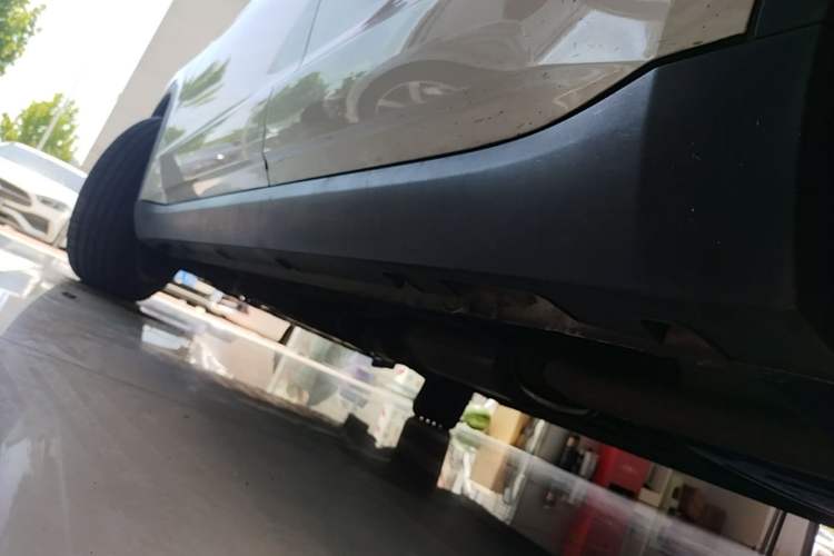 Used Geely Auto Jiajie 2022 1.8TD DCT Platinum Deluxe Edition Left Side Sill