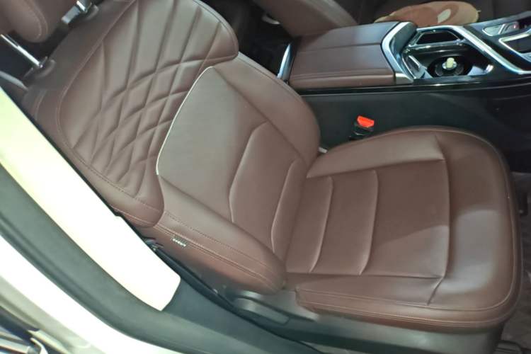 Used Geely Auto Jiajie 2022 1.8TD DCT Platinum Luxury Edition Right Front Seat