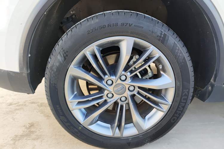 Used Geely Auto Jiajie 2022 1.8TD DCT Platinum Luxury Edition Right Rear Wheel Hub