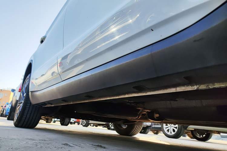 Used Geely Auto Jiajie 2022 1.8TD DCT Platinum Luxury Edition Right Side Sill