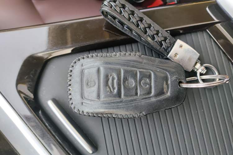 Used Geely Auto Jiajie 2022 1.8TD DCT Platinum Luxury Edition Vehicle Key