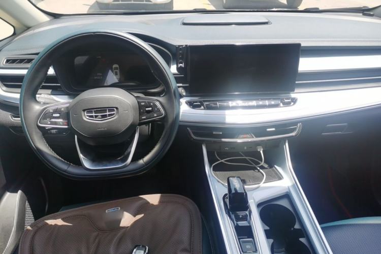 Used Geely Auto Jiajie 2023 Geely Jiaji L 1.5TD DCT Luxury Model Center Console