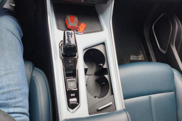 Used Geely Auto Jiajie 2023 Geely Jiaji L 1.5TD DCT Luxury Model Gear Lever