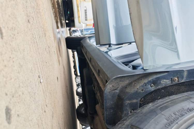 Used Geely Auto Jiajie 2023 Geely Jiaji L 1.5TD DCT Luxury Model Right Side Sill