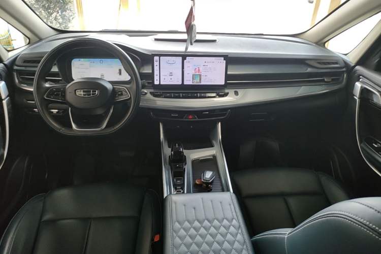 Used Geely Auto Jiajie 2023 Geely Jiaji L 1.5TD DCT Luxury Model Center Console