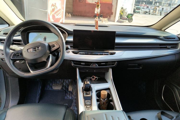 Used Geely Auto Jiajie 2023 Geely Jiaji L 1.5TD DCT Luxury Model Center Console