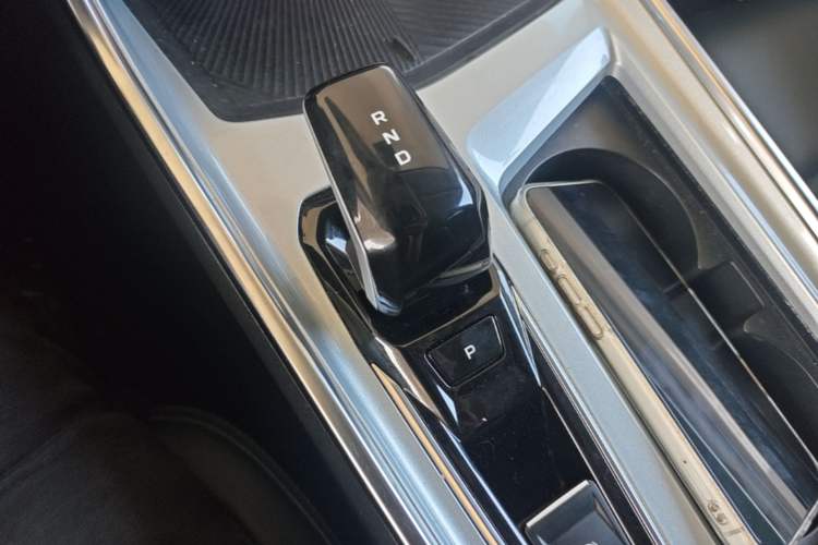 Used Geely Auto Jiajie 2023 Geely Jiaji L 1.5TD DCT Luxury Model Gear Lever