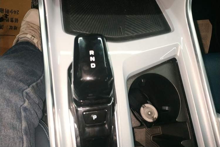 Used Geely Auto Jiajie 2023 Geely Jiaji L 1.5TD DCT Luxury Model Gear Lever