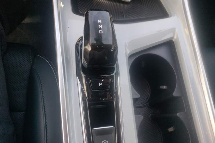 Used Geely Auto Jiajie 2023 Geely Jiaji L 1.5TD DCT Luxury Model Gear Lever