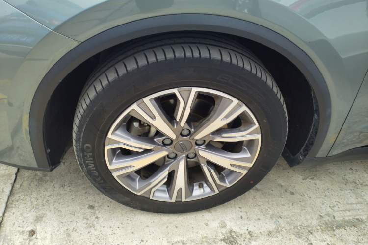 Used Geely Auto Jiajie 2023 Geely Jiaji L 1.5TD DCT Luxury Model Left Front Wheel Hub