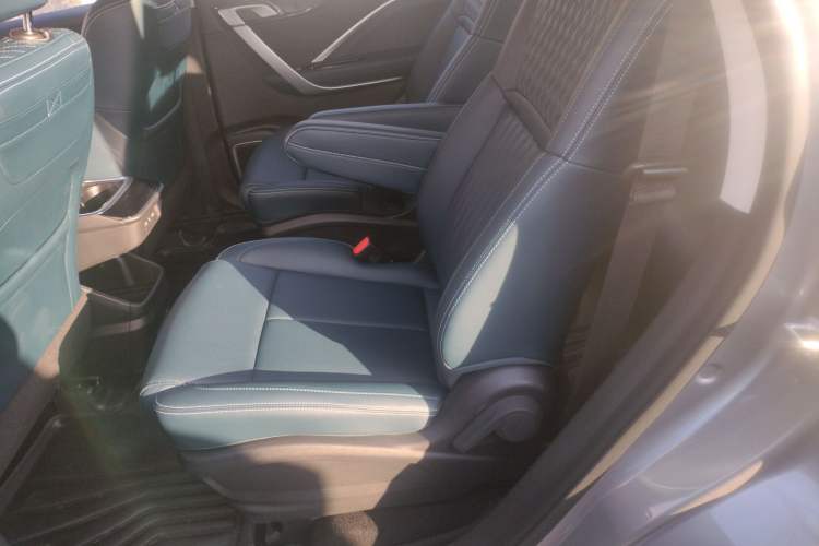Used Geely Auto Jiajie 2023 Geely Jiaji L 1.5TD DCT Luxury Model Left Rear Seat