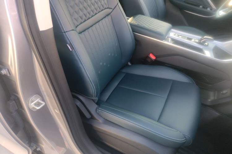 Used Geely Auto Jiajie 2023 Geely Jiaji L 1.5TD DCT Luxury Model Right Front Seat