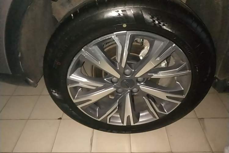 Used Geely Auto Jiajie 2023 Geely Jiaji L 1.5TD DCT Luxury Model Right Rear Wheel Hub
