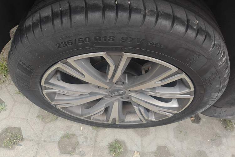 Used Geely Auto Jiajie 2023 Geely Jiaji L 1.5TD DCT Luxury Model Right Rear Wheel Hub