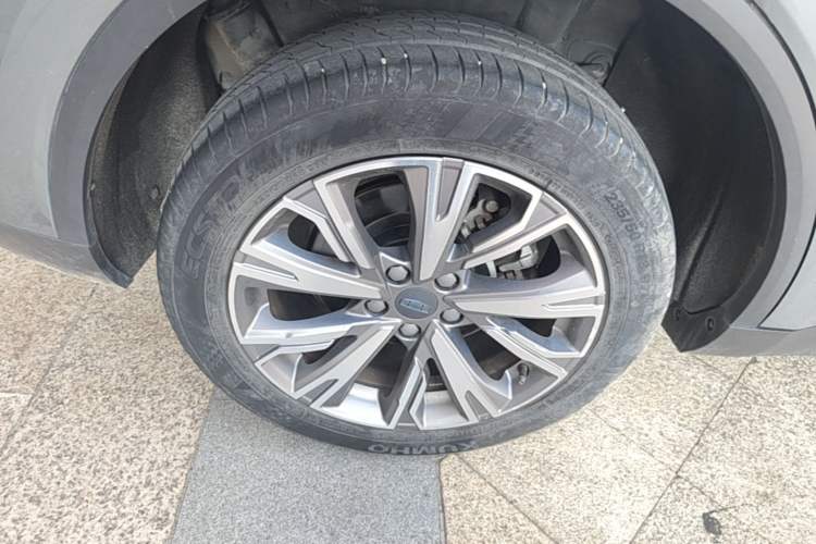 Used Geely Auto Jiajie 2023 Geely Jiaji L 1.5TD DCT Luxury Model Right Rear Wheel Hub