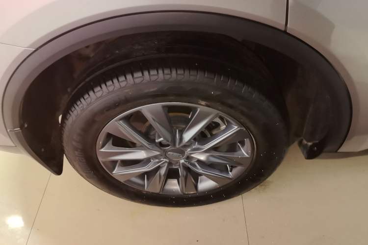 Used Geely Auto Jiajie 2023 Geely Jiaji L 1.5TD DCT Comfort Edition Right Rear Wheel Hub