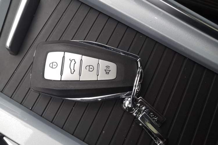 Used Geely Auto Jiajie 2023 Geely Jiaji L 1.5TD DCT Comfort Edition Vehicle Key