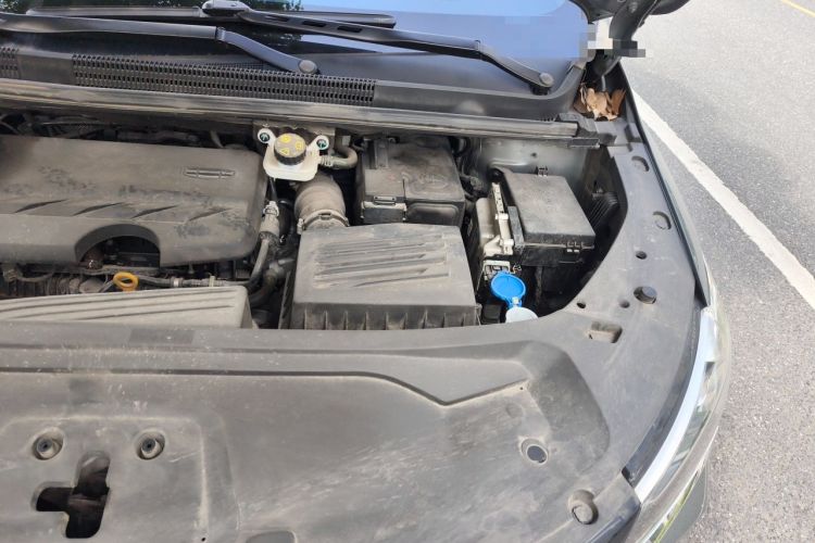 Used Geely Auto Jiajie 2023 Geely Jiaji L 1.5TD DCT Luxury Model Engine Bay Left